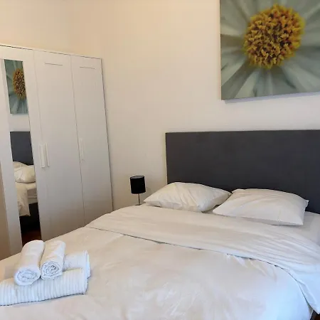 Apartment 2 Bedrooms 10 Min From The Train Station *